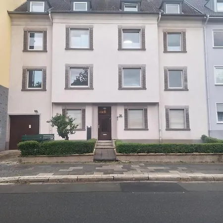 Mit Balkon 18 *